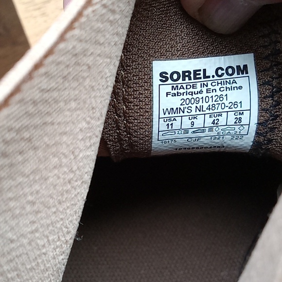 Sorel women's boots-NEW - Picture 6 of 6